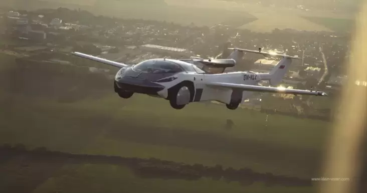 AirCar Mobil Terbang Pertama yang mana yang disebutkan Maju Mengangkut Penumpang