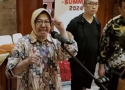 Diisukan Diusung PDIP ke Pilgub Jakarta, Risma: Aku Nggak Punya Uang, Risikonya Berat