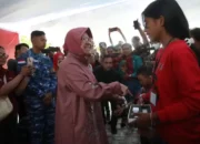 Bakti Sosial di dalam Sumba Timur, Mensos Risma Dorong Warga Tingkatkan Kepedulian