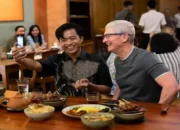 direktur utama Apple Tim Cook Berkunjung ke Indonesia, Menkominfo Sebut Bakal Ada Kejutan