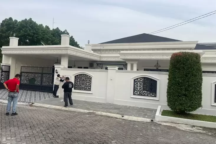 KPK Sita Rumah Mewah Kepala Daerah Labuhanbatu di Medan Senilai Rp5,5 Miliar