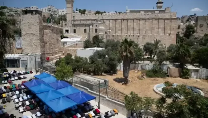 Tentara negeri Israel Tutup Masjid Ibrahimi dikarenakan Digunakan Umat Yahudi Merayakan Paskah