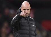 Erik ten Hag dikabarkan terus melatih Manchester United