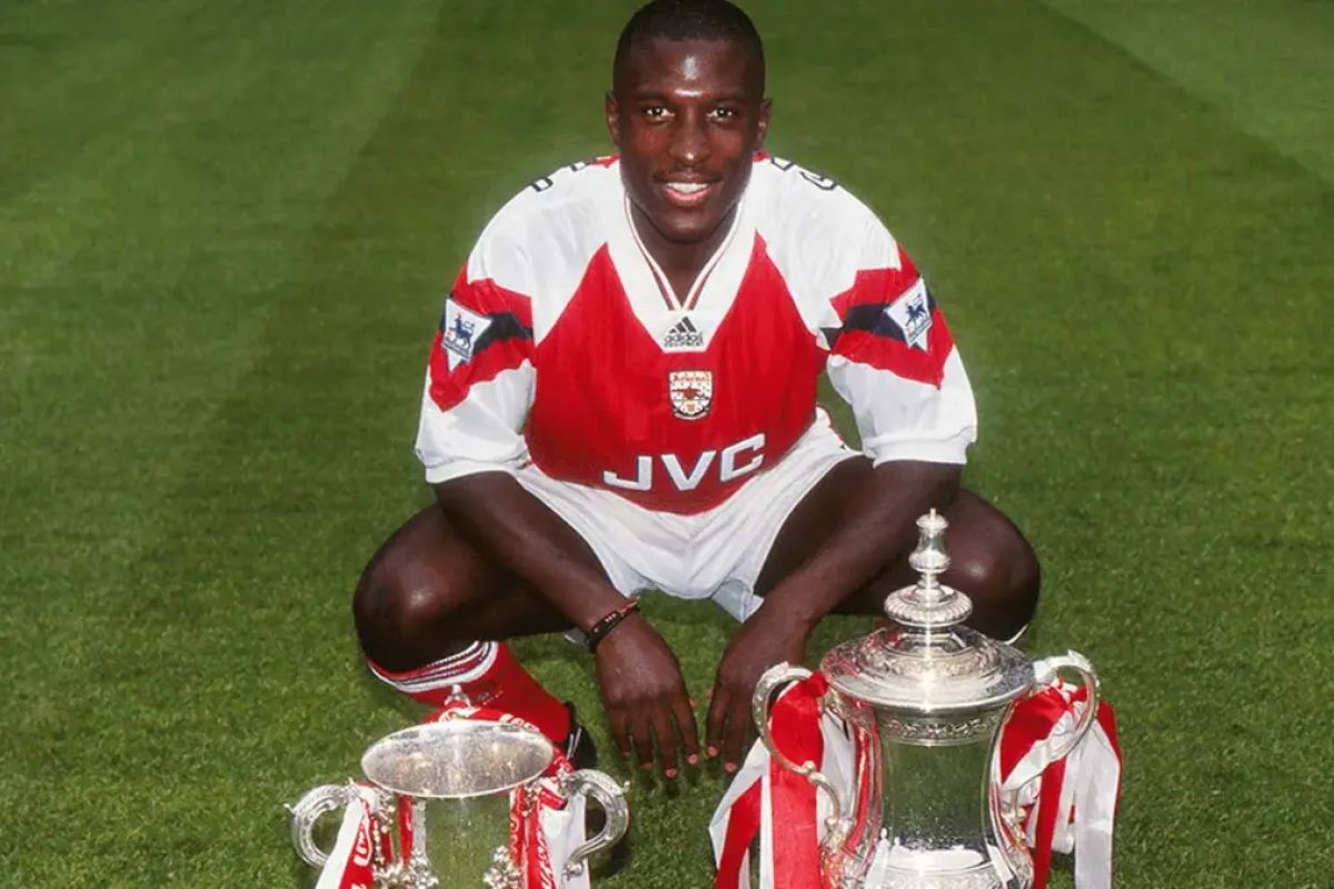 Mantan penyerang Arsenal Kevin Campbell meninggal bola