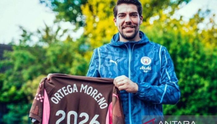 Stefan Ortega perpanjang kontrak dengan Manchester City hingga 2026