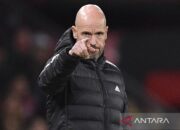 Manchester United resmi perpanjang kontrak Erik Ten Hag hingga 2026