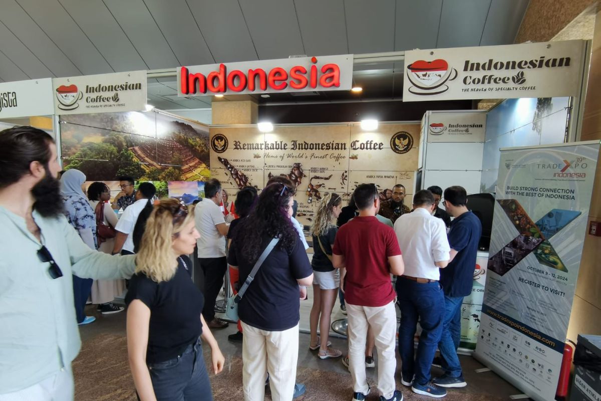 Beragam biji kopi Nusantara disuguhkan di dalam pameran pada Turki